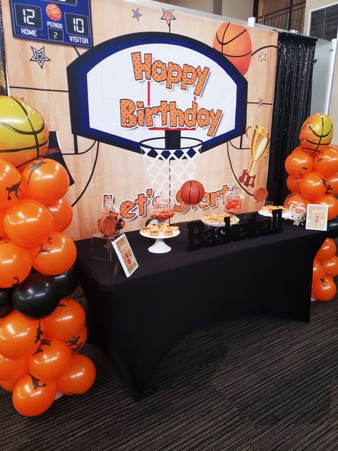 Basketball Themed Birthday Party, Basketball Theme Birthday, Basketball Birthday Party, Diy Basketball, Girls Christmas Party, Basketball Theme Party, Treat Table, Basketball Birthday Parties, Sports Birthday Party