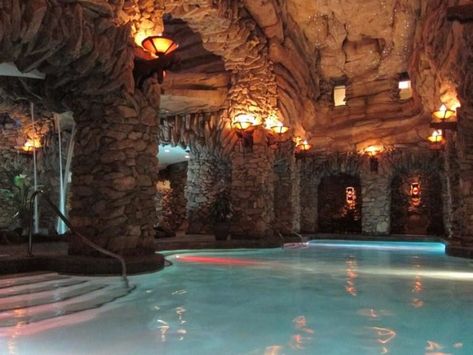 The spa has three of them, including a lap pool with 6,500 fiber-optic stars — and underwater music. Grove Park Inn Asheville, Underground Pool, Cave Pool, Grove Park Inn, Piscina Interior, Maggie Valley, Indoor Swimming Pool, Tar Heel, Underground Homes