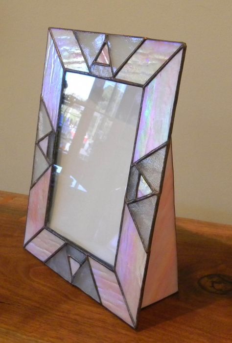 Stained Glass Picture Frames, Stained Glass Frames, Stained Glass Mirror, Stained Glass Patterns Free, Glass Photo Frames, Glass Art Pictures, Glass Picture Frames, Stained Glass Butterfly, Stained Glass Decor