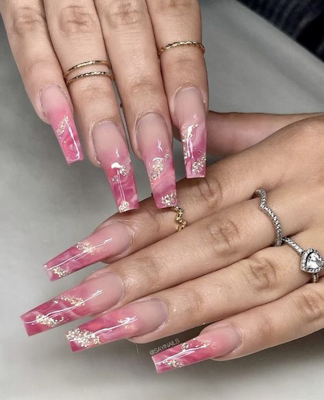 Dark Pink Marble Nails, Pink Marble Ombre Nails, Long Marble Nails, Pink Marble Nail Designs, Marble Ombre Nails, Marble Nails Pink, Pink Marble Nails, Blue Stiletto Nails, Colourful Acrylic Nails