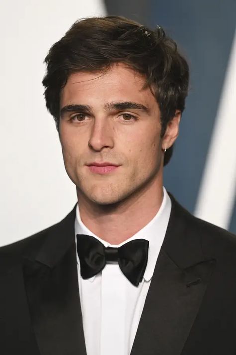 Hot Male Celebrities, Famosos Guapos, Noah Flynn, The Kissing Booth, Physical Media, Jacob Elordi, Handsome Celebrities, Hottest Male Celebrities, Actors Male