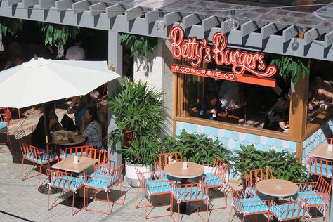 Betty's Burgers Westfield Chermside Bettys Burgers, Bites Logo, Burger Restaurant Design, Places Illustration, 1950s Beach, Restaurant Exterior Design, Burger And Chips, Chicken Shack, Restaurant Exterior