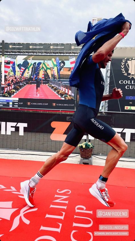 Triathlon Men, Lean Body Men, Triathlon Motivation, Tri Suit, Digital Archives, Lean Body, Photos Ideas, Triathlon, Basketball Court