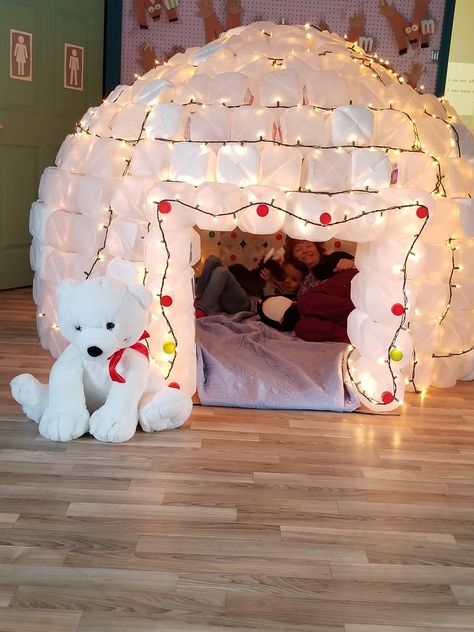 The IGLOO – Scholars in Training Preschool Blog Preschool Igloo Dramatic Play, Igloo For Preschool, Milk Jug Igloo Instructions, Diy Grotto Christmas, Igloo Dramatic Play, Igloo Decor, Elf Igloo, Igloo Inside, Winter Dramatic Play