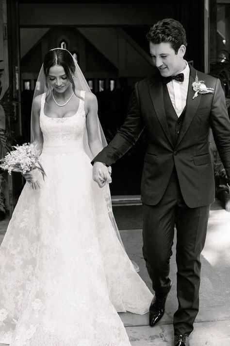 Keleigh Sperry, Celebrity Wedding Gowns, Famous Wedding Dresses, Celebrity Bride, Celebrity Wedding Dresses, Iconic Weddings, Miles Teller, Pretty Wedding Dresses, Celebrity Wedding