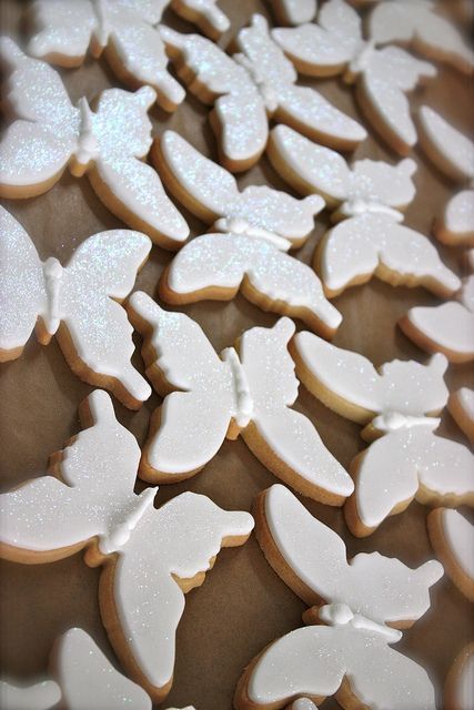 White Butterfly Birthday Theme, White Butterfly Cookies, Butterfly Wedding Cookies, Butterfly Wedding Reception, Butterfly Bridal Cookies, Blue Butterfly Bridal Shower Ideas, Bridal Shower Theme Butterfly, Butterfly Wedding Shower Ideas, Butterfly Bridal Shower Cookies