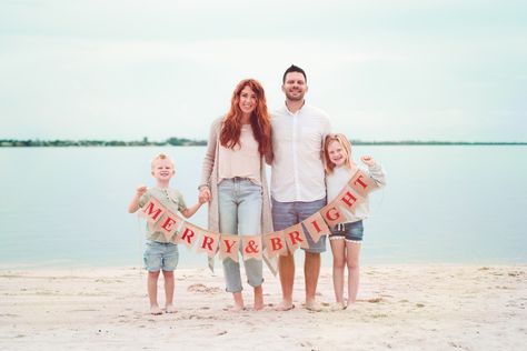 Beach Family Christmas Photos, Family Beach Holiday Photos, Christmas Pictures At The Beach, Florida Christmas Photoshoot, Christmas Family Photos On The Beach, Christmas Photos At The Beach, Beach Christmas Photos Family, Christmas Beach Family Photo Ideas, Christmas Beach Photoshoot Family