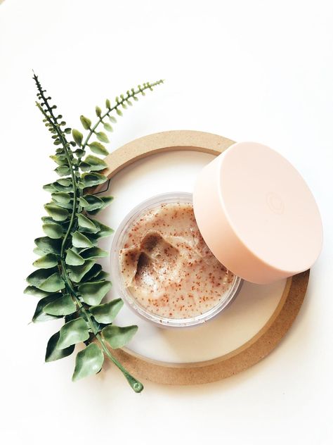 Skincare Products Photography Ideas, Cosmetic Products Photography, Natural Cosmetics Photography, Skincare Products Photography, Sugar Scrub Recipe, Sugar Scrub Diy, Monat Hair, Cosmetics Photography, Beauty Products Photography