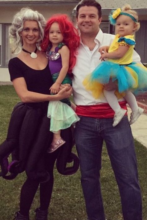 Disney Family Costumes: 20 Magical Ideas For Halloween Night Family Costumes For 3, 3 People Halloween Costumes, Disney Family Costumes, Diy Couples Costumes, Best Couples Costumes, Themed Halloween Costumes, Little Mermaid Costume, Halloween Costumes For 3, Mermaid Halloween