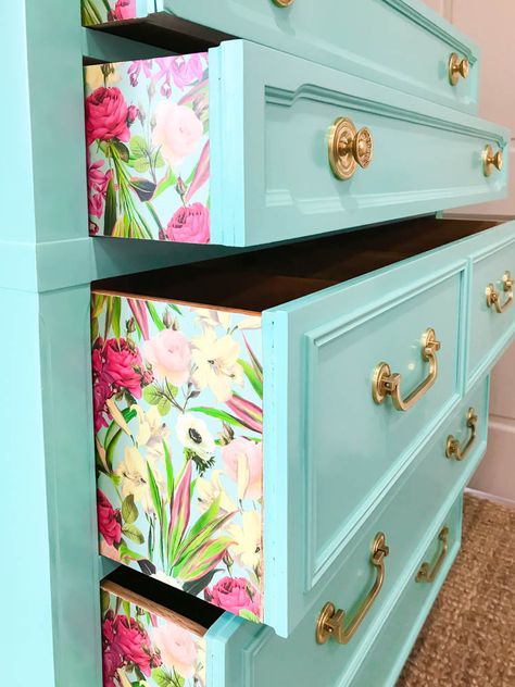 I'm going to show you a quick and easy way to apply paper to a dresser for a fun punch of pattern and color. Follow this step by step tutorial to make your furniture pop. BONUS video tutorial as well! Blue Dresser, Diy Dresser Makeover, Decor Ikea, Refurbished Furniture, Flipping Furniture, Redo Furniture, Upcycled Furniture, Design Living, Repurposed Furniture