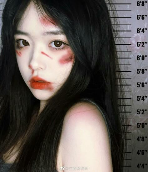 Wound Makeup Face, Nightmare Makeup, Halloween Korean, Wound Makeup, Girl Halloween Makeup, Fake Wounds, Zombie Makeup, Halloween Makeup Inspiration, Halloween Makeup Looks