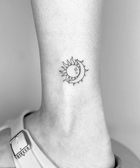 New Moon Tattoo Ideas, Ankle Tattoo Sun And Moon, Sun And Moon Tattoo No Face, Sun And Moon Tattoos For Women, Sun And Moon Simple Tattoo, Sun And Moon Wrist Tattoo, Moon Tattoo Ankle, Small Moon Tattoo Designs, Sun Ankle Tattoo