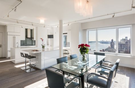 Breakfast with the biggest buildings in NYC! Boujee Apartment, Small Condo Decorating, Korean Apartment Interior, Condominium Interior, Toronto Apartment, White Wood Kitchens, Black Bedroom Design, Toronto Condo, Condo Interior Design