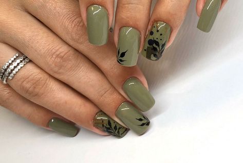 Army Green Nails Short, Jungle Green Nails, Army Green Nails, Green And Black Nails, Jungle Nails, Khaki Nails, Army Colors, Jungle Leaves, Green Nail Designs