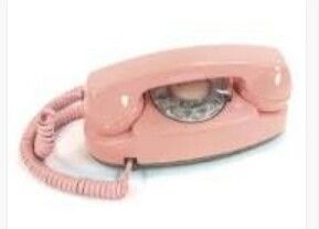 I had this Princess phone 😊 Princess Phone, Plastic Charms, Rotary Telephone, Telephone Vintage, Warehouse 13, Phone Jack, Pink Things, Rotary Phone, Retro Phone