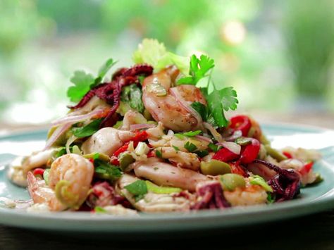 Spanish Seafood Salad from FoodNetwork.com Grilled.  Bobby Flay Seafood Salad Recipe, Fancy Salads, Crab Salad Recipe, Sea Food Salad Recipes, Dash Diet Recipes, Fresh Salad Recipes, Grape Salad, Bobby Flay, Best Salad Recipes