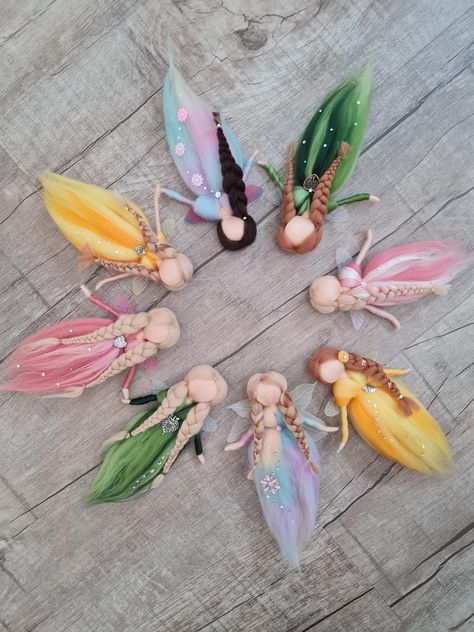 Waldorf Fairy Doll, Needle Felt Toys, Felted Fairies, Craft Fairy, Diy Yarn Dolls, Needle Felted Fairy, Felted Dolls, Dolls Handmade Diy, Fairy Stuff