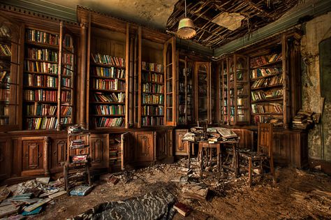 The World’s Most Spectacular Libraries. | Bored Panda Forgotten Library, Humboldt University, Amazing Libraries, Abandoned Library, Beautiful Libraries, Library Website, Forgotten Places, Beautiful Library, Abandoned House