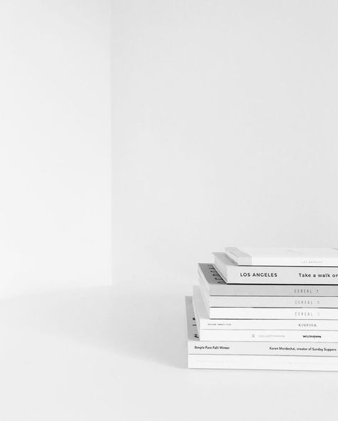 White Minimalist Wallpaper, Photo Hilight Instagram, White Feed, Aesthetic Branding, Abstract Art Images, Candles Photography, White Books, White Images, Paper Background Texture