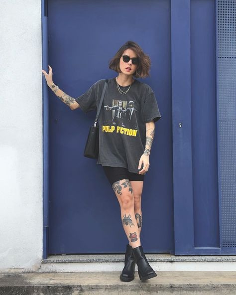 Wardrobe • Instagram All Black Outfit Casual Edgy, Cool Outfits Edgy, Edgy Girly Outfits, Oversized Band Tee Outfits, Goth Outfits Casual, All Black Outfit Casual, Summer Goth Outfits, Band Tee Outfits, Casual Edgy