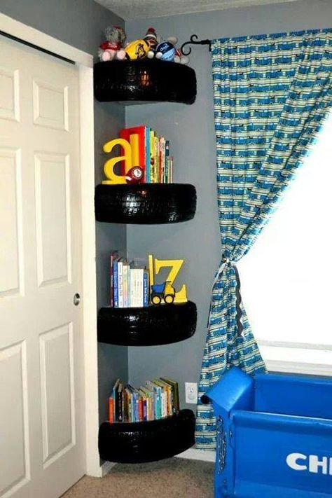 Make corner shelves out of tires!! Teenager Bedroom Boy, Big Boy Bedrooms, Camera Car, Cars Room, Car Bedroom, Toddler Boys Room, Tyres Recycle, Toddler Bedrooms, Boy Bedroom