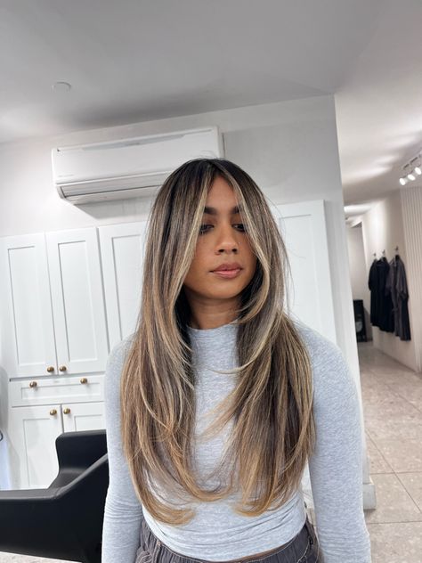 Wispy ends, front angles toward the face, soft layering haircut Balayage Hair Layers Face Framing, Front Pieces Hair, Framing Layers Long Hair, Layering Haircut, Layered Extensions, Face Framing Layers Long Hair, Layers Long Hair, Subtle Layers, Long Extensions