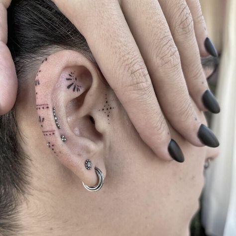 Ears Tattoo Ideas, Behind The Ear Tattoo Ideas Minimalist, Ear Tattoos And Piercings, Ear Adornment Tattoo, Edge Of Ear Tattoo, Ear Piercing And Tattoo, Pretty Ear Tattoos, Minimal Ear Tattoo, Simple Ear Tattoos For Women