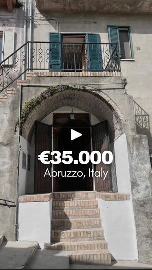 Abruzzo Italy, 100 Day Challenge, Cheap Houses, House Hunters, Stone House, Large Bedroom, Sicily, Old Town, Real Estate