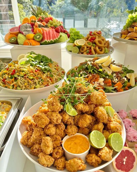 Party Food Summer, Buffet Party Food, Healthy Recipes Family, Filipino Food Party, Couple Retreat, Party Ideas Food, Food Ideas Easy, Salad Appetizer Cups, Wedding Buffet Food