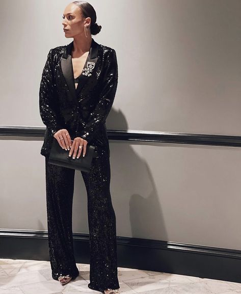 Black Sequin Suit Women, Glam Black Pants, Black Sparkly Suit Women, Black Glitter Blazer Outfit, Black Sequin Blazer Outfit, Sequin Suit Women, Formal Blazer Outfits, Sequin Blazer Outfit, Pantsuit Outfit