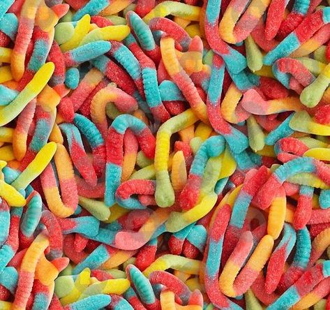 Healthy Energy Foods, Energy Smoothie Recipes, Sour Gummy Worms, Best Energy Drink, Gummy Worm, Healthy Energy Drinks, Pastel Cupcakes, Gummy Worms, Food Wallpaper