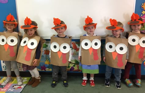 Feast 2017 Preschool Thanksgiving Feast Ideas, Kindergarten Thanksgiving Feast Ideas, Preschool Thanksgiving Centerpiece Craft, Pre K Thanksgiving Feast, Prek Thanksgiving Feast, Thanksgiving Party Preschool, Preschool Thanksgiving Centerpieces, Thanksgiving Feast Preschool, Preschool Thanksgiving Party