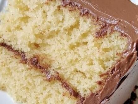 A Taste of History: Indulge in This 100-Year-Old Butter Cake Recipe - NewsBreak Keto Yellow Cake, Old Fashioned Butter Cake Recipe, Pumpkin Syrup Recipe, Keto Birthday, Apple Slice Recipe, Keto Birthday Cake, Fudge Cake Recipe, Gingerbread Cake Recipe, Pumpkin Syrup