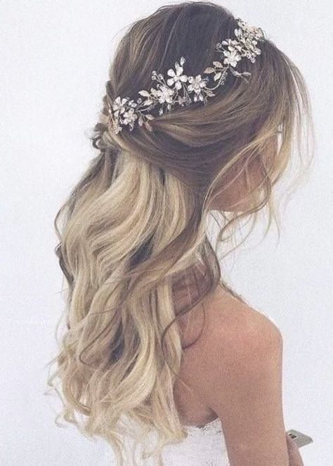 Bridal Hair Half Up Half Down, Bridal Hair Half Up, Prom Hair Medium, Wedding Hair Side, Wedding Hair Half, Bridesmaids Hair, Bridesmaid Hair Short, Front Hair Styles, Wedding Hair Inspiration