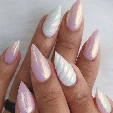 Unicorn nails and unicorn nail designs to try Nail Gelish Design, Nail Gelish, Unicorn Chrome, Unicorn Nails Designs, Unicorn Nail Art, Christmas Manicure, Unicorn Nails, Gelish Nails, Mermaid Nails