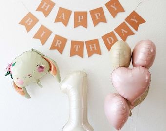 Bunny Birthday Decorations, Balloon Bunny, Bunny Birthday Theme, Bunny Balloon, Bunny Decorations, Birthday Bunny, Some Bunny Is One, Balloon Theme, Bunny Birthday Party