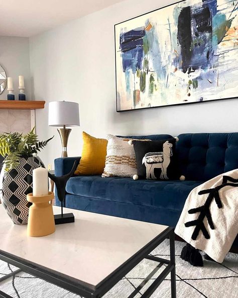 Blue Couch Living Room Ideas, Navy Sofa Living Room, Blue Velvet Sofa Living Room, Blue Couch Living, Blue Sofa Living, Feminine Living Room, Blue Sofas Living Room, Velvet Sofa Living Room, Blue Couch Living Room