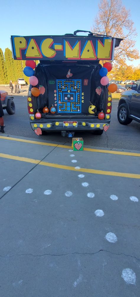 Trunk Or Treat Video Game Theme, Arcade Theme Trunk Or Treat, Pacman Trunk Or Treat Ideas, 80s Trunk Or Treat, Pac Man Trunk Or Treat, Pac Man Trunk Or Treat Ideas, Boo Bash, 90s Tv Show, Halloween Pumpkins Painted