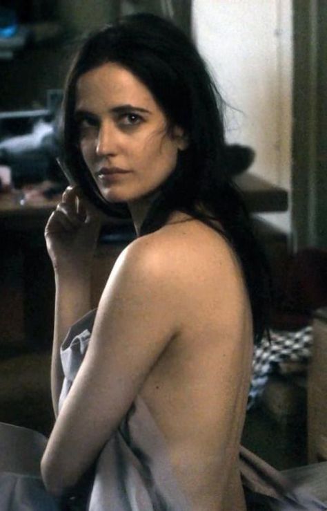 Perfect Sense Movie Eva Green, Perfect Sense Movie, Walburga Black, Beauty Aesthetic, Fitness Photoshoot, Penny Dreadful, Green Photo, Anna Kendrick, Perfect Sense