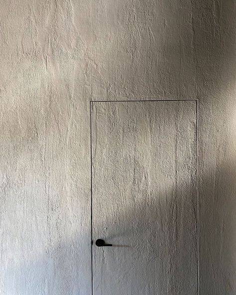 Lime Wash Paint on Instagram: “S L U R R Y This project in West Hollywood @madehairla features our Lime Slurry. Simply add it to the Lime Wall Paint - 2 parts paint to…” Lime Washed Walls, Lime Slurry, Lime Wash Paint, Wash Walls, Lime Wall, Lime Wash Brick, Lime Wash Walls, Limewash Walls, Lime Plaster