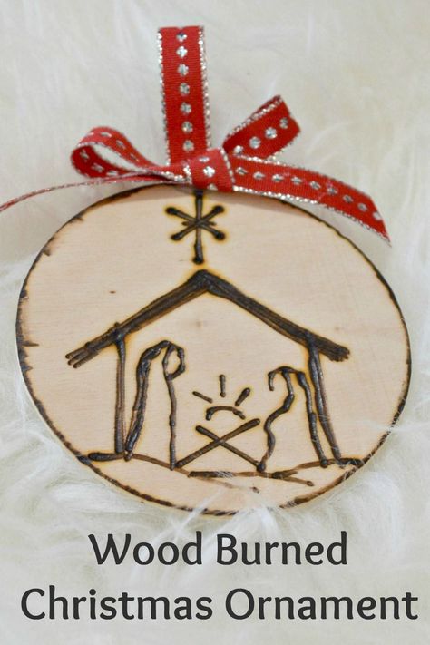 DIY Wood Burned Ornaments for Christmas Wood Burned Crafts, Diy Wood Burning Projects, Christmas Woodburning, Wood Burned Ornaments, Wood Burning Projects, Diy Wood Burning, Wood Burned Christmas, Wood Etching, Navidad Natural