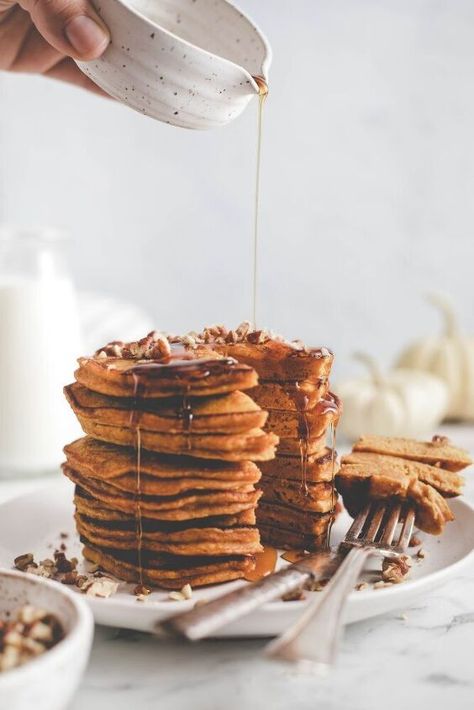 Can I start by saying that my life wasn’t complete until these browned butter pumpkin pancakes came along? They�’re so freakin’ delicious that I kind of want to write them a lover letter, but that would be weird, so I’ll just whisper sweet nothings to the stack in between nibbles instead. I don’t even care about the side-stares I’ll get from my boyfriend or the questionable remarks spewed by the kids. I love these pancakes (like, will-you-marry-me love them), and I’m prepared to shout it from ... Pumpkin Pancake, Berry Oatmeal, Pumpkin Pancake Recipe, Banana Oat Muffins, Berry Cheesecake, Be Weird, Autumn Recipes, Baked Cheese, Pumpkin Pancakes