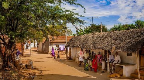 Indian Village Life Photography, Panting Photo Home, Village Photos Indian, Indian Village Photography, Chankya Wallpaper, Indian Circus, Tamil Village, Green Village, Magical Landscape