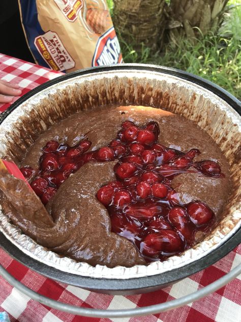 Cherry Coke Camp Cake - Amateur Camper Camp Cake, Cinnamon Roll Bread Pudding, Rv Food, Easy Dutch Oven Recipes, Dutch Oven Desserts, Chex Mix Original, Dutch Oven Recipes Cast Iron, Camp Meals, Dutch Oven Camping Recipes