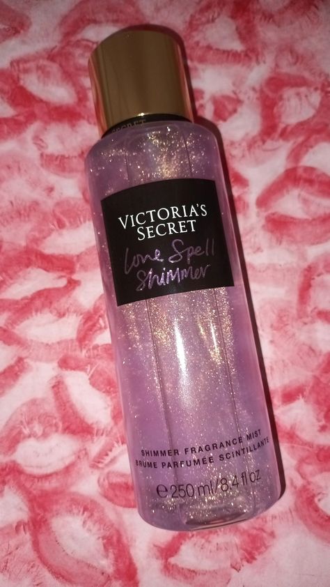 Hair Care Vision Board, It Girl Hair, Viktoria Secret, Victoria Secret Spray, Profumo Victoria Secret, Victoria Secret Body Spray, Perfume Aesthetic, Victoria's Secret Perfume, Mist Perfume