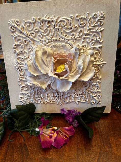 Decorative plaster with marble dust. Marble Dust Art, Painting Peony, Sculpture Art Projects, Relief Art, Decorative Plaster, Pottery Crafts, Sculpture Painting, Acrylic Flowers, Canvas Art Painting