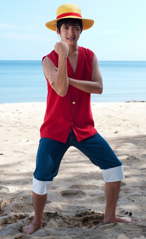 Top 18 One Piece Monkey D. Luffy Cosplay + Awesome Costume & Accessories - Rolecosplay Anime Makeup Ideas, One Piece Halloween Costume, Luffy Outfits, One Piece Halloween, Cosplay Costumes For Men, Luffy Cosplay, One Piece Monkey D Luffy, Eyeshadow Colors, Hot Costume