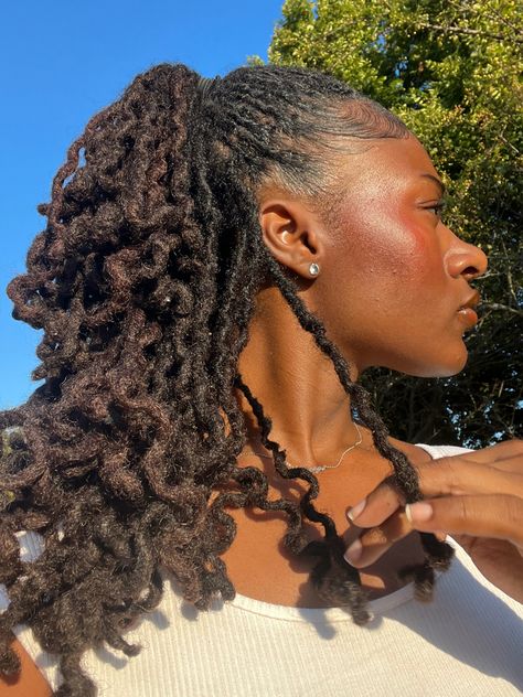 Locs With Curled Ends, Loc Twist Out, Layered Locs, Girl With Locs, Locs With Curly Ends, Medium Locs, Curly Locs, Loc Goddess, Beautiful Dreadlocks