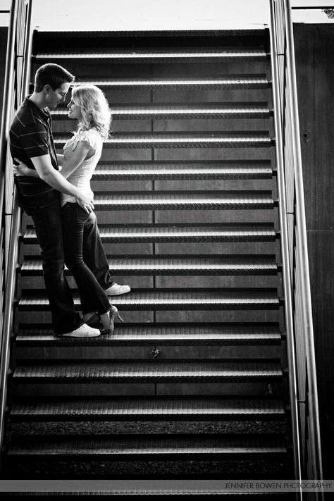 Couple Photo On Stairs, Couple Stair Poses, Couple On Stairs, Stairs Photoshoot, Reception Couple, Prenup Shoot, Couples Pose, Winter Couple, Home Photo Shoots