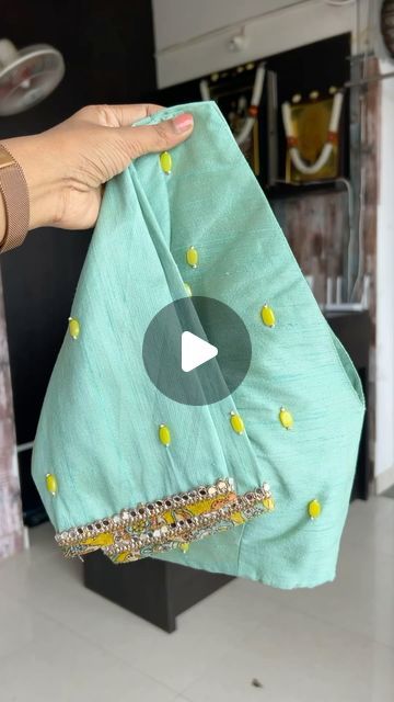 Handcrafted Sarees by Shobana Nithin on Instagram: "Comment “Link” to get Direct Link 🔗 of the Product.

Pure Organza printed saree with original mirror detailed border and silk handmade Blouse ..!! 

AVAIL 10% off on your FIRST PURCHASE 
Code details at the end of Reel.

www.threadslabel.com
Whatsapp 9380266067

#reelsinstagram #reels #saree #sareelove #sareefashion #hyderabad #chennai #bangalore #sareestyle #designersarees #sareesusa #sareesuk #sareestyling101 #sales #samyakk #trending #celebrity #celebritystyle #celebritysareesonline #sarees #organzasaree #organza #blackblouse #velvetblouse

[ sarees , sareesUSA, Designer Sarees, Velvetblouse, red-velvet Blouse , Blouse , Designer Blouse, Designer, Wedding , Dress, Lehenga ]" Organza Sarees Blouses Design, Blouse Designs For Organza Sarees, Organza Saree Blouse Designs, Wedding Dress Lehenga, Mirror Blouse Design, Red Velvet Blouse, Dress Lehenga, Handmade Blouse, Blouse Designer